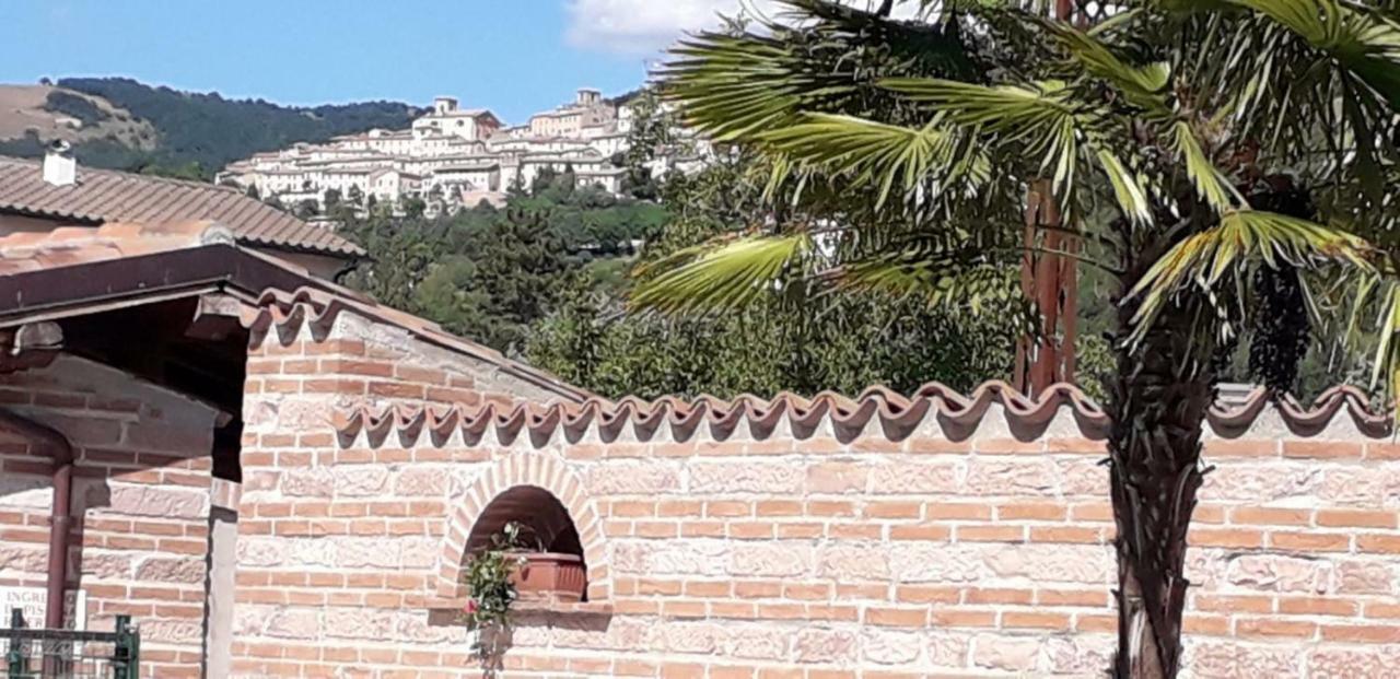Residenza Le Querce Trilocale Villa Fossato di Vico Exterior photo
